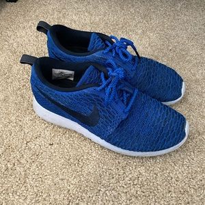 Blue Nike Roshes